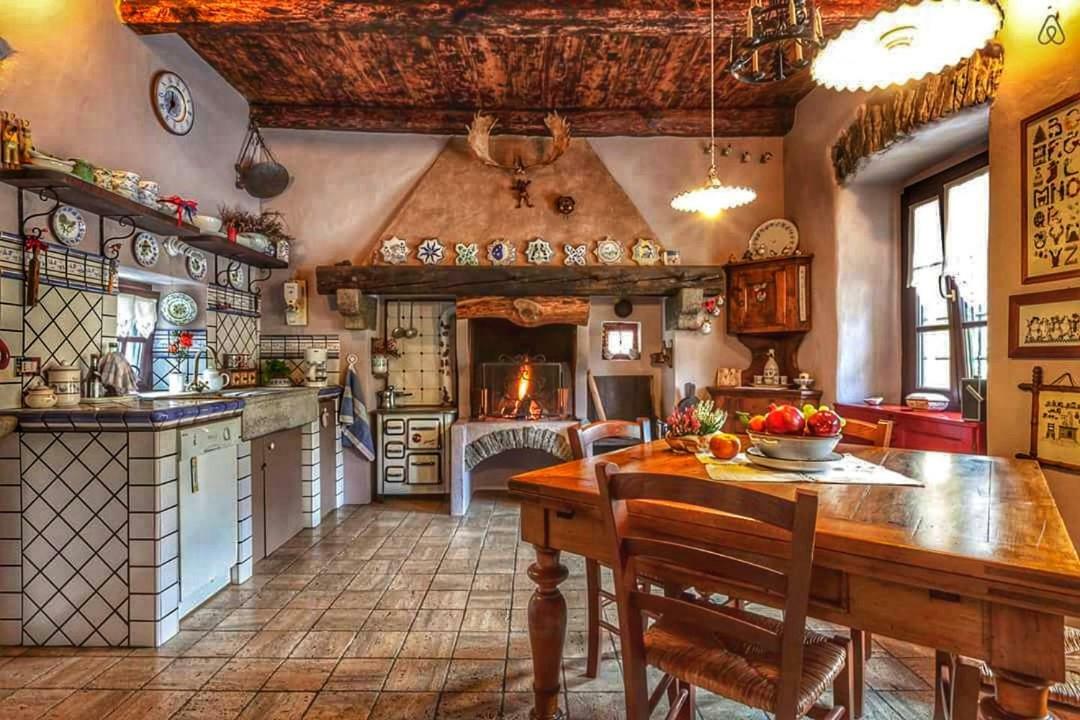 B&B Dove Comincia La Bella Italia Beura Bagian luar foto
